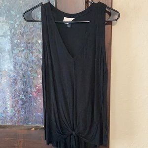Universal thread gray tank top